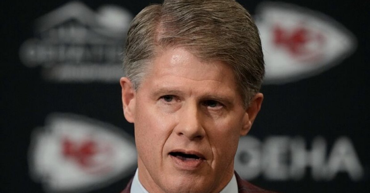 clark hunt net worth
