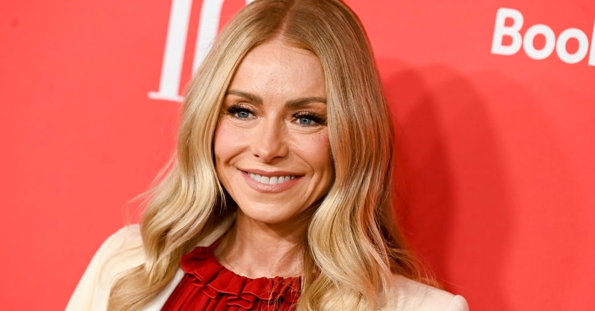 kelly ripa net worth